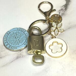 Louis Vuitton Lock & Key #322 w/ LV Trunks & Bags Charm, Floral/Clover Keychain